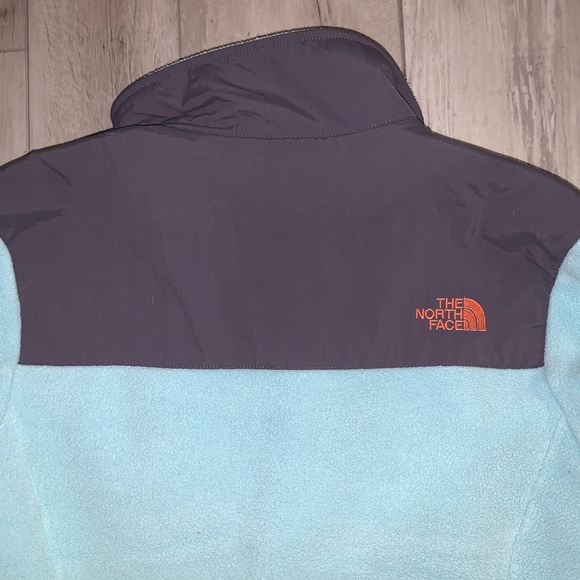 The North Face Women’s Fleece Jacket - Picture 8 of 9